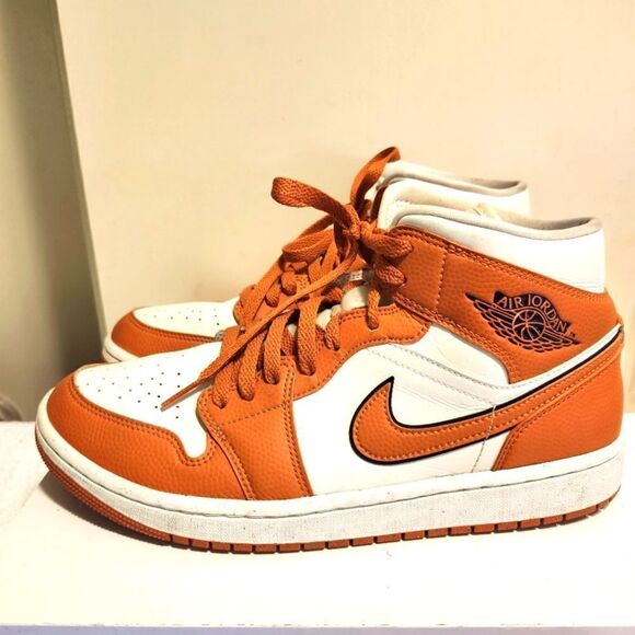 Nike Air Jordan 1 Mid SE "Sport Spice" DV 1302-100 Womens Sz.10.5 2023 - Picture 1 of 10